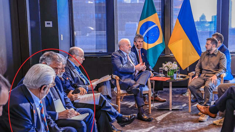 Jaques Wagner ficou em um canto durante reunião entre Lula e presidente Ucraniano  -   Bnews - Divulgação Ricardo Stuckert - PR